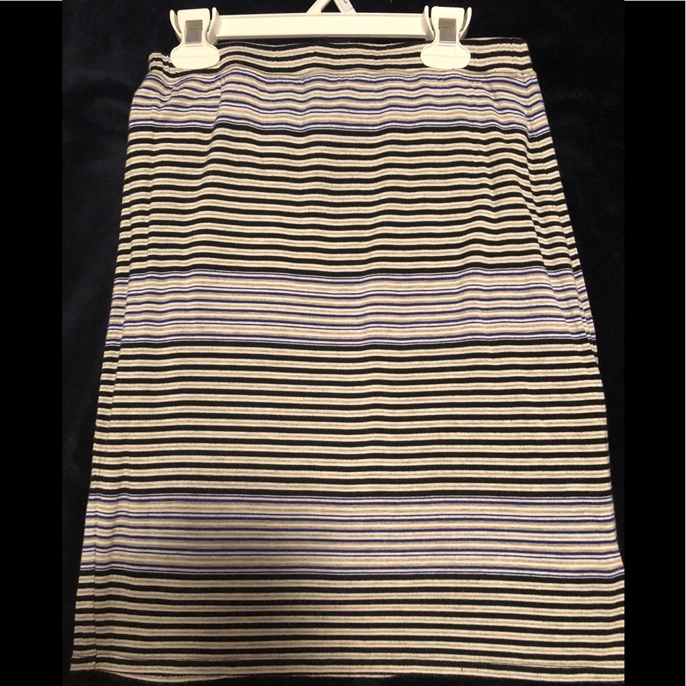 Max Studio Soft Knee-Length Striped Skirt